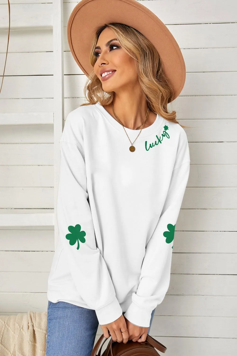 VILOVE Women St Patricks Day Sweatshirts Lucky Clover Sweater Irish Shamrock Pullover Long Sleeve Graphic Tops
